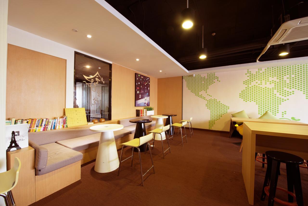 Iu Hotel Hezhou Bus Terminal Eksteriør billede