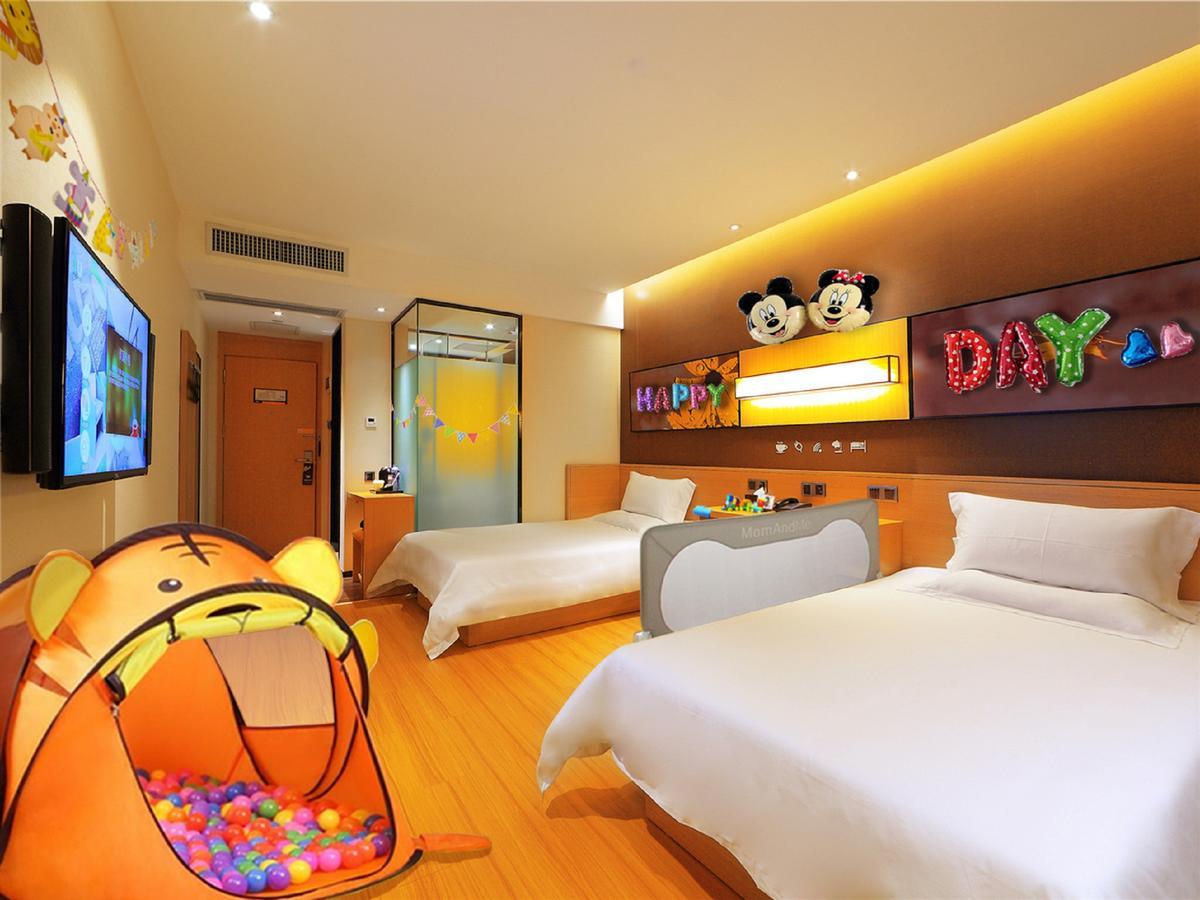 Iu Hotel Hezhou Bus Terminal Eksteriør billede